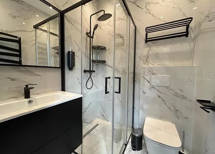 102 Elegant Avec Jardin, Centre-ville Apartman