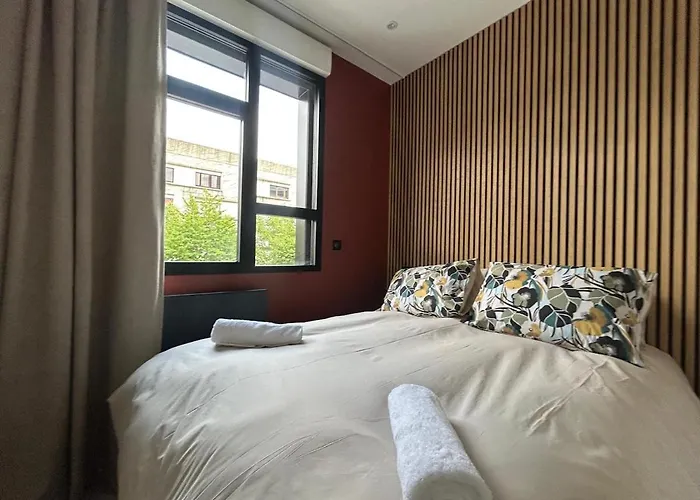 102 Elegant Avec Jardin, Centre-ville Διαμέρισμα *